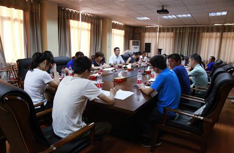 交流總結(jié)，提高財務(wù)水平