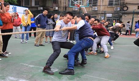 冶建青年有力量！公司團(tuán)委舉辦“五四”拔河比賽