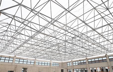 【大干二季度 沖刺半年紅】冶建桂華分公司一項目順利完成鋼結構吊裝